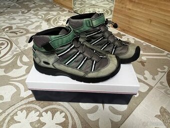 Vynikající trekové boty KEEN, vel. 39