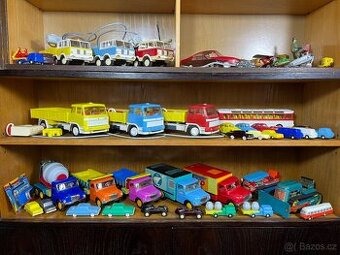 SBÍRÁM STARÉ HRAČKY a HRY všeho druhu 🚗🧸🚂🎲🎮