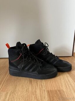 Adidas Trivalry TR