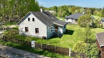 Rodinný dům 3+1 se zahradou v klidné lokalitě – Kamenice u H