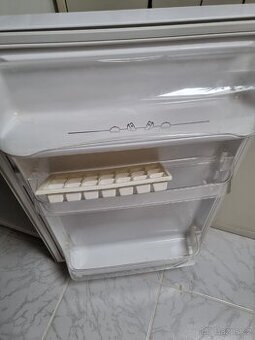 Lednice s mrazákem Zanussi
