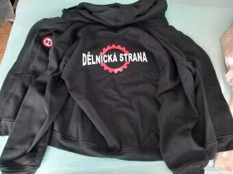 Výprodej oblečení Dělnické strany