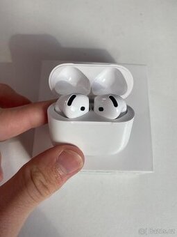 Apple airpods 4