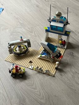 LEGO 6455 Space Simulation Station - 1