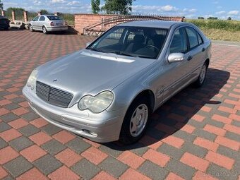 Mercedes Benz C180 2.0i benzin automat 95kw