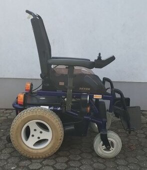 Elektrický invalidní vozík Meyra Champ s liftem.