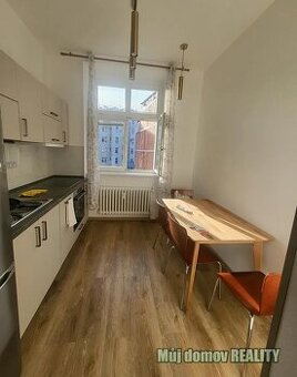 Pronájem bytu 2+1, 41 m Vyšehradská, Praha 2 Nové Město.