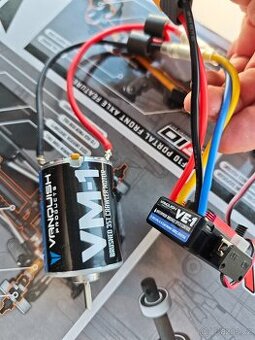 Náhradní díly a elektronika pro RC auta