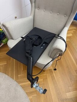 28" 4K IPS monitor Samsung U28R550 + rameno Alza AR1