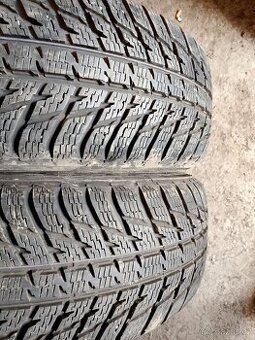 215/70/16 100h Nokian - zimní pneu 4ks