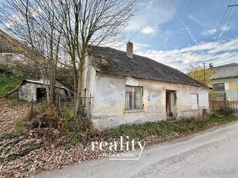 Dům k demolici 110 m2, pozemek 457 m2 – Stonařov - 1