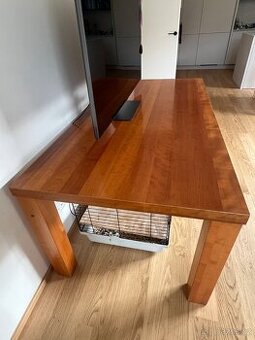 Stůl a šest židlí z masivu