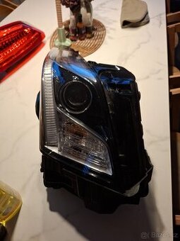 Přední světlo xenon Cadillac ATS