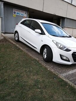 2016 i 30 1,6 Crdi HYUNDAI zachovalý nová STK- 270000km...