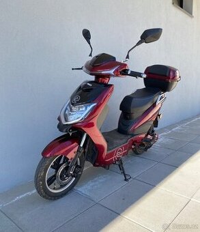 Elektroskútr bez ŘP Racceway E-Fichtl 30ah Lion