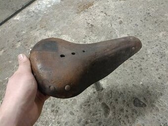 Kožené sedlo favorit