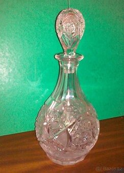 Sklo broušené - karafa, stojánek na ubrousky, váza
