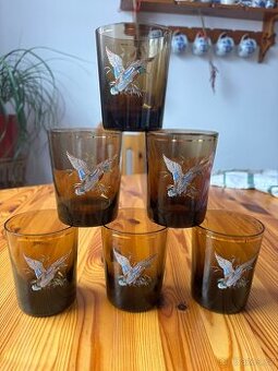 Sada jantarových skleniček