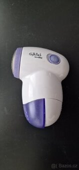 Odžmolkovávač na oblečení na baterie