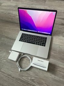 MacBook Pro 2016 15" 256GB/16GB/i7 touchbar Silver Apple