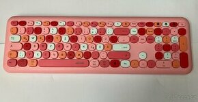 Nová bezdrátová klávesnice jelly comb