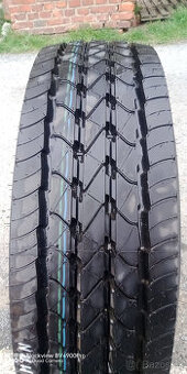 NOVÉ PNEU 215/75R17,5