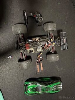 Traxxas e-revo 1:8 - 1