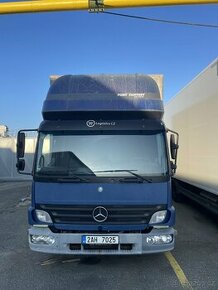 Mercedes Benz Atego 818 plachta čelo