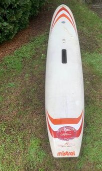 Prkno / surf na Windsurfing značka Mistral