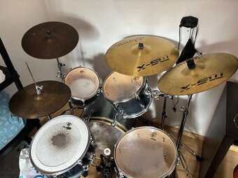 DC Drums, kompletní set, 3x činel, 1x hi-hat