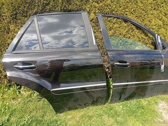 MERCEDES ML W164 DVEŘE P.P. A P.Z. ČERNÉ BEZ REZU