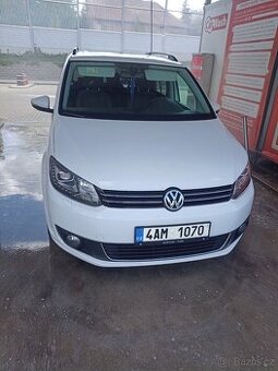 VW Touran TGI CNG r.v.2015 původ CR