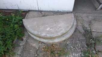 Zákrytové desky na studnu