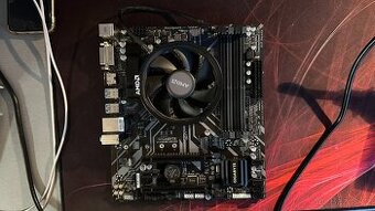GIGABYTE B450M DS3H + Ryzen 3 PRO 1200 (4C/4T) - 1