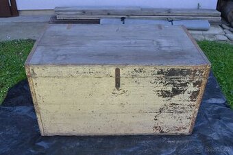 Historická dřevěná truhlice s kováním č.2. - 1