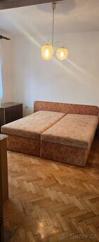 Krásná postel boxspring 180x200
