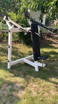 posilovací stroj na ramena - prsa Lax