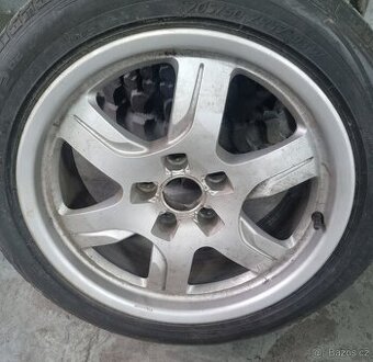 Audi alu kola 17"palcová,rozteč 5x112