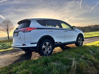 Toyota Rav4 2494ccm Hybrid 114kw