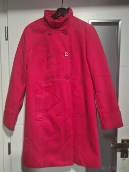Dlouhý kabát B. P. C. vel 40, běžné známky nošení, pořád hez