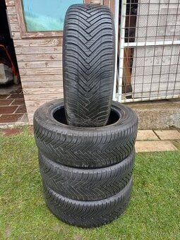 Prodám sadu celoročních pneu 205/55R16 Hankook