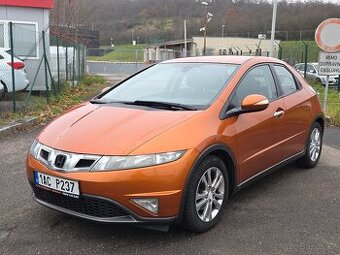 Honda Civic 1.4i rok 2009  lze i na splátky VŠEM