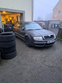 Škoda Superb 1.9 TDI 96kw r.v 2004