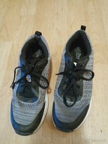 Dívčí tenisky, vel. 37