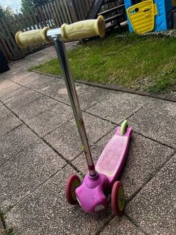 Koloběžka - tříkolka