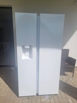 Americká chladnička Side by Side SAMSUNG RS68A8840WW - 1