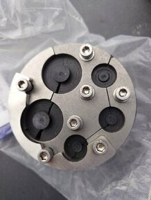 Tlakové těsnění kabelů v průchodu hauff technik HRD100