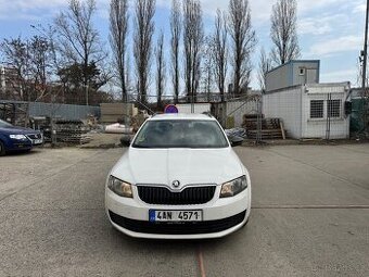 Škoda Octavia 3 Combi,1.6TDI,Rok:2015,Plně funkční