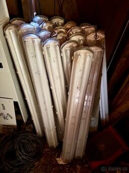 Prodám zářivky+vypínače+zásuvky