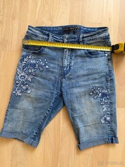 Džínové bermudy